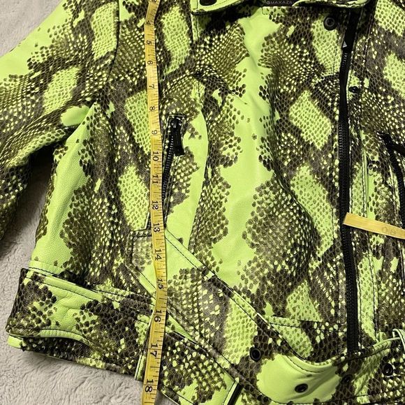 BCBG - Melanie Lambskin Leather Cropped Jacket Green Python Print - M and L - Picture 6 of 13